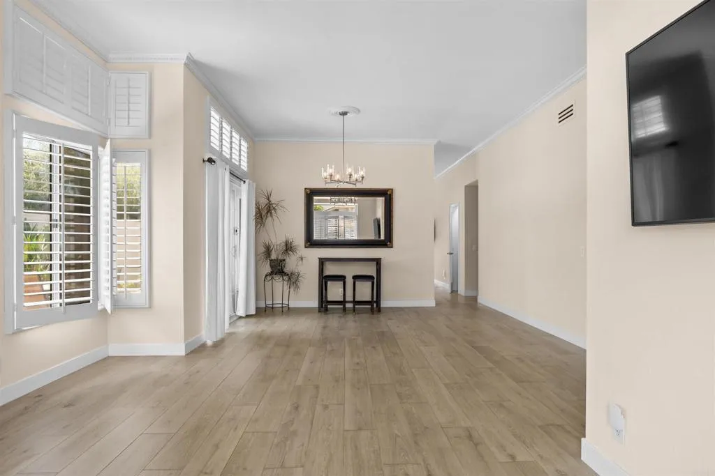 https://cdn.realtyfeed.com/cdn/127/306738522/b1626d768fa4d600abc86cc9ea637dc3.webp
