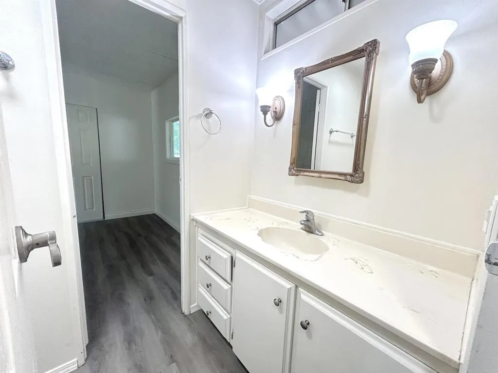 https://cdn.realtyfeed.com/cdn/127/306738577/1bf9d316dae01ba43251e89cfafe8e35.webp