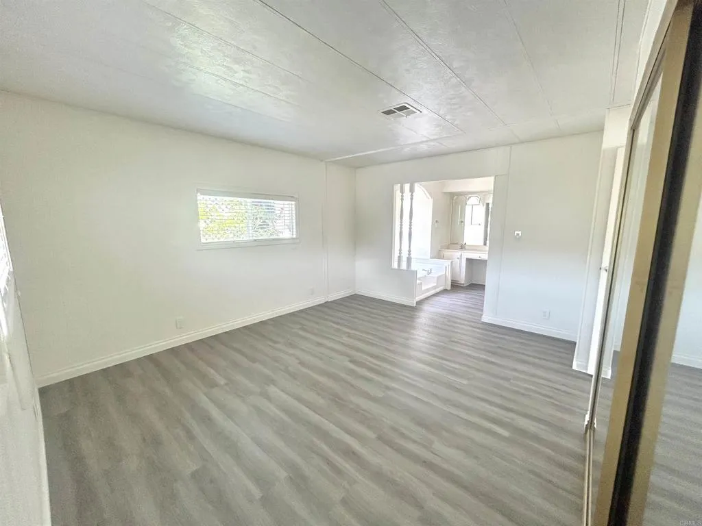 https://cdn.realtyfeed.com/cdn/127/306738577/843dffdcb704622f3dc8b06984a8bcd4.webp