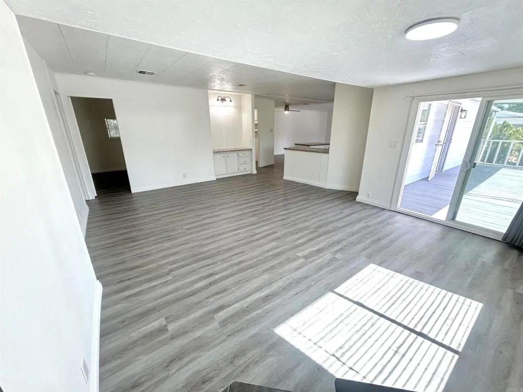 https://cdn.realtyfeed.com/cdn/127/306738577/bb19d09c90efc715d03e259a07ece220.webp