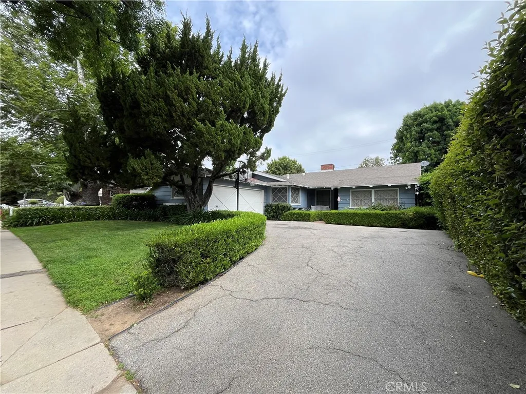 Woodland Hills, CA 91367