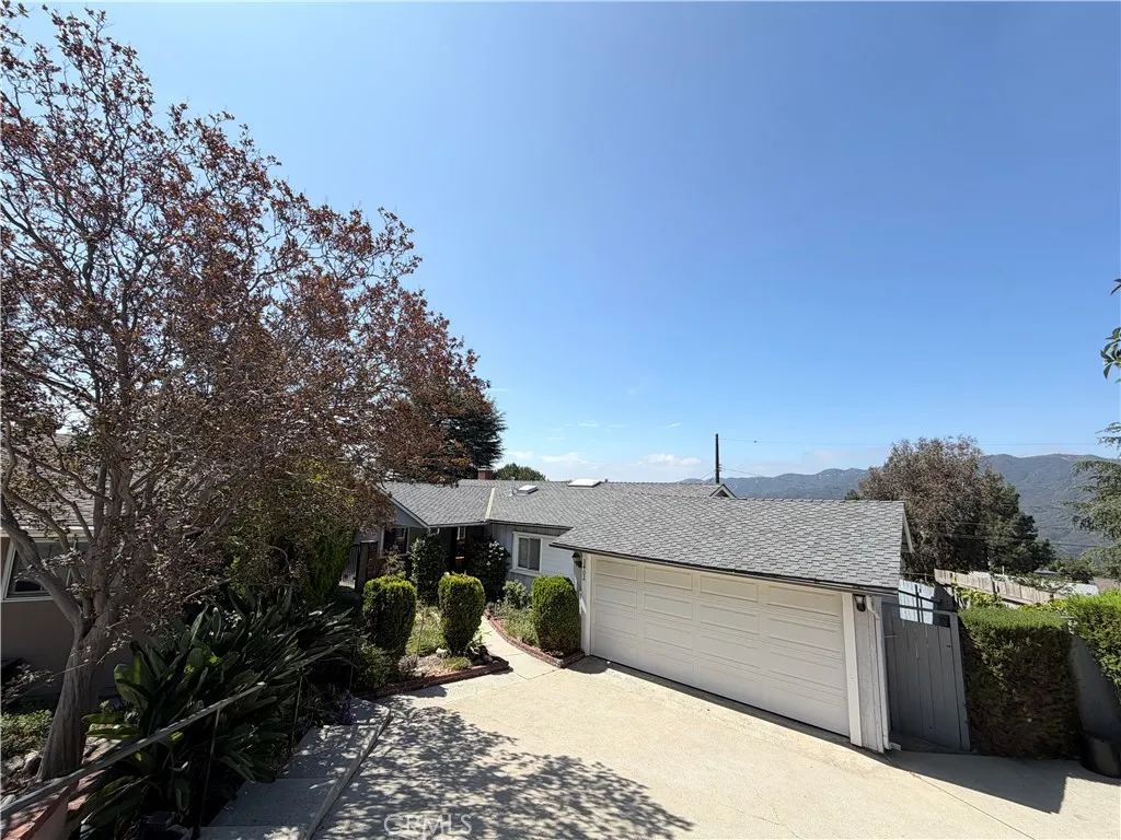 La Crescenta, CA 91214