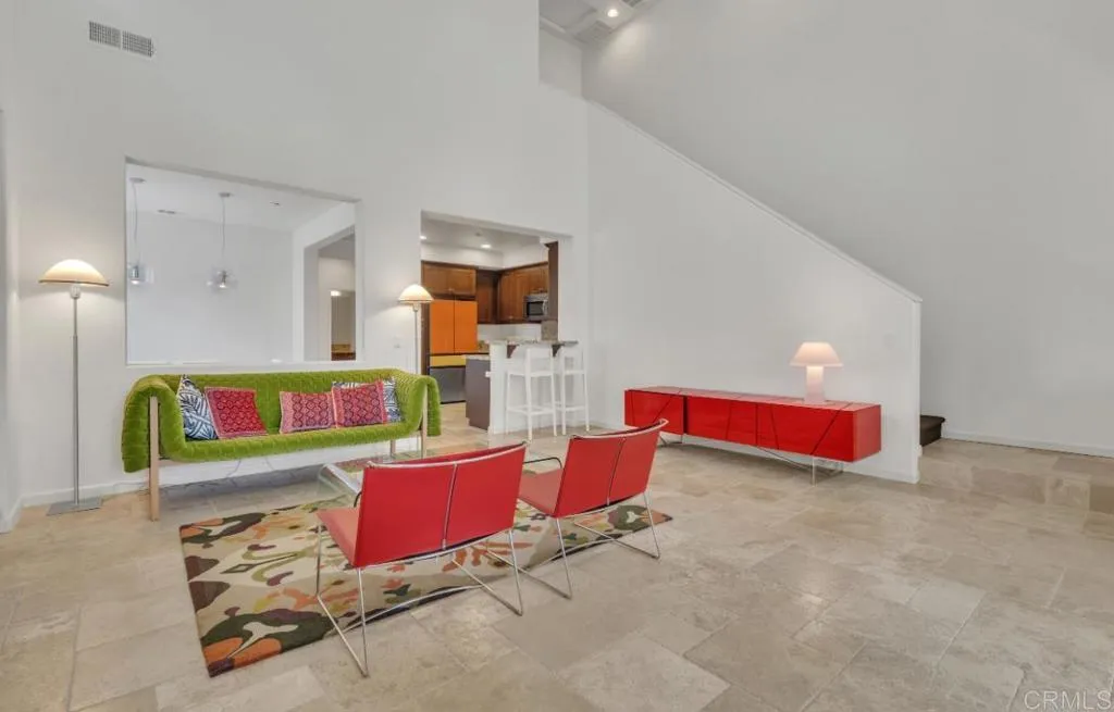 https://cdn.realtyfeed.com/cdn/127/306738617/70ef4f27f6397beb9a9d8dffb13081d5.webp