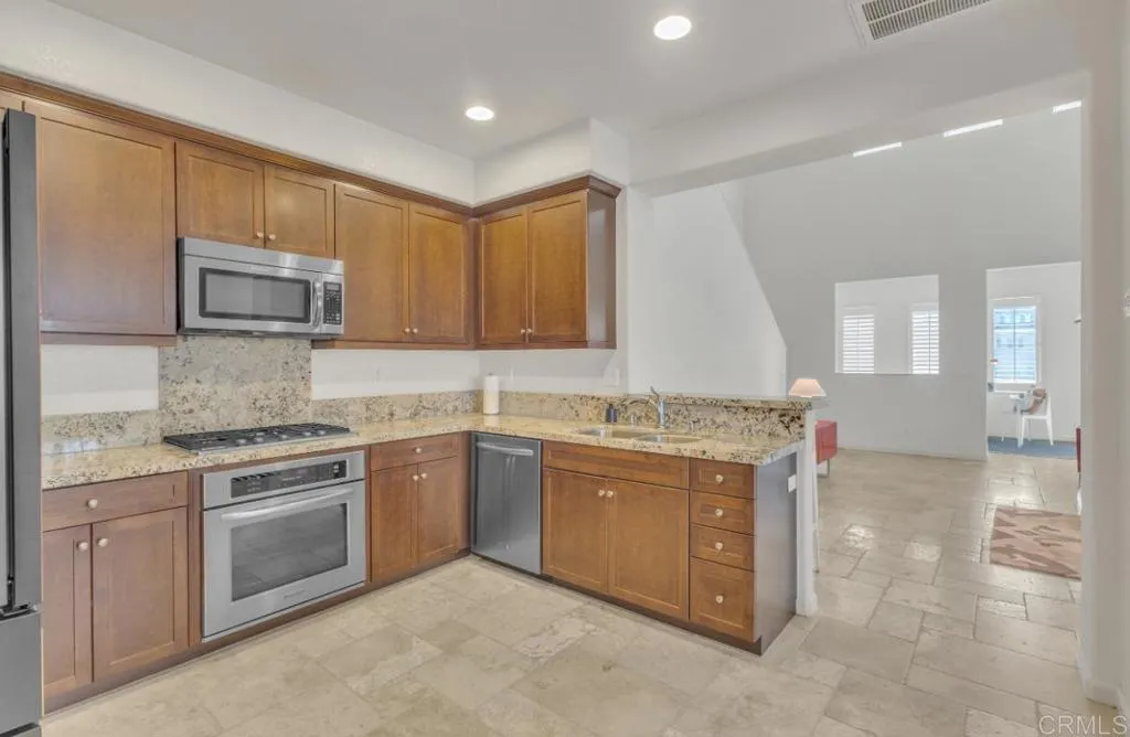 https://cdn.realtyfeed.com/cdn/127/306738617/cea00f0aedd009d0021351c354e061f6.webp