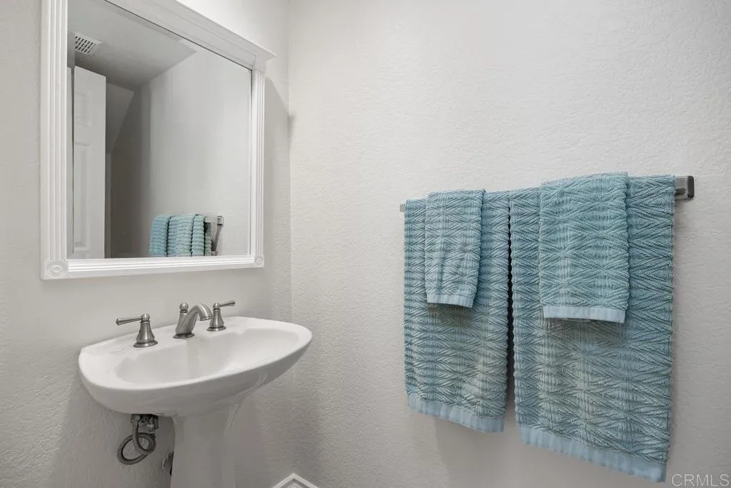 https://cdn.realtyfeed.com/cdn/127/306738630/067376181c0e42565dd26eee5b096dba.webp