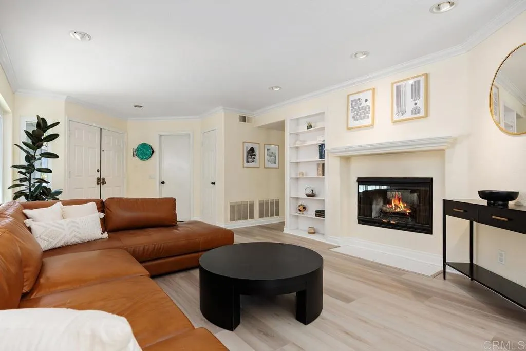 https://cdn.realtyfeed.com/cdn/127/306738630/d61af68069346edc5867840f24893efa.webp