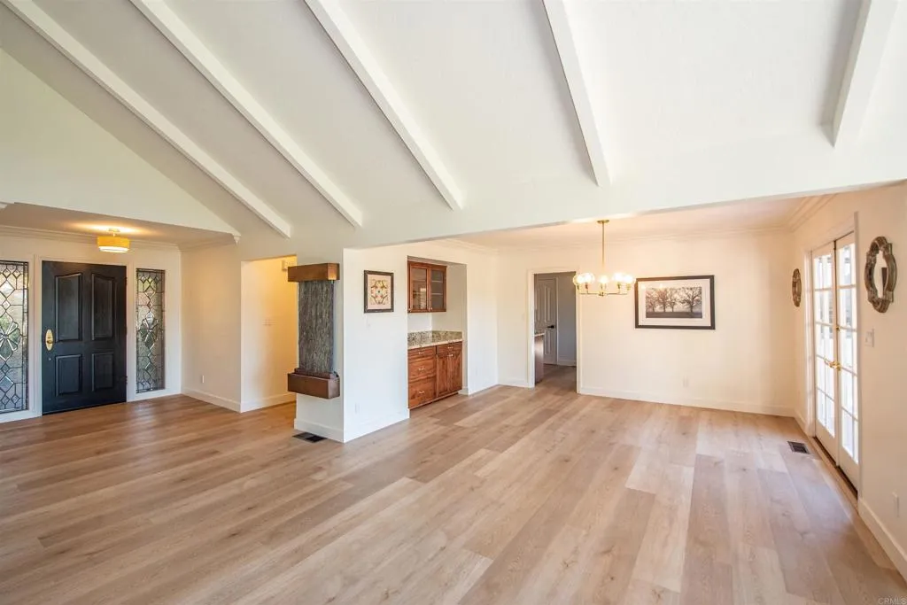 https://cdn.realtyfeed.com/cdn/127/306738741/2ccff1fa6f2eac2671e0697a777d8a8f.webp