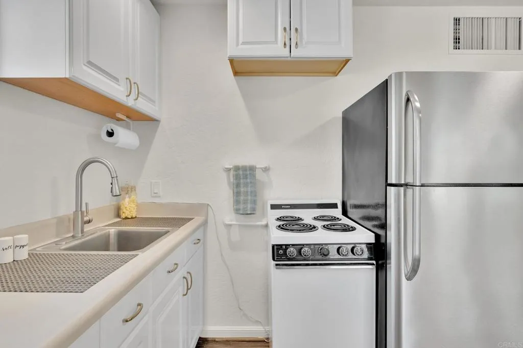 https://cdn.realtyfeed.com/cdn/127/306738741/2e10ff275fb45d833fa4fb94d8e4b691.webp