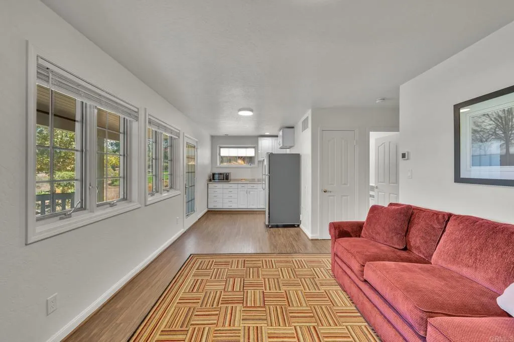 https://cdn.realtyfeed.com/cdn/127/306738741/46772316f4699c8b521e3f0e6ad0c062.webp