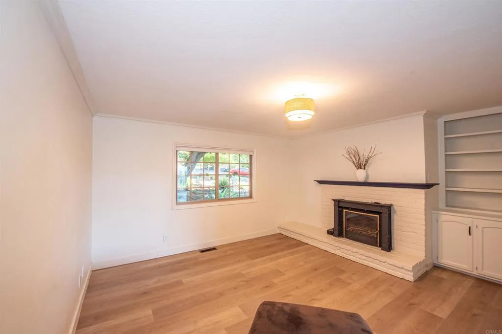https://cdn.realtyfeed.com/cdn/127/306738741/49bc3073ecddbafd1ca4bf3bbe51400b.webp