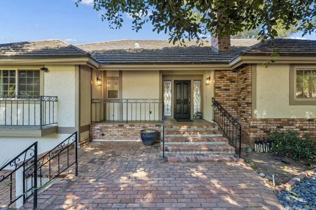 https://cdn.realtyfeed.com/cdn/127/306738741/a54cf21022bc0b9c1f4b7507c4f0713a.webp