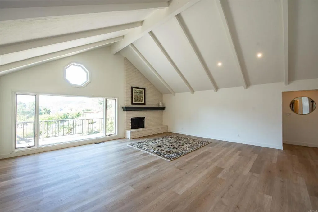 https://cdn.realtyfeed.com/cdn/127/306738741/b500f0c91eb32100113ea65647daf959.webp