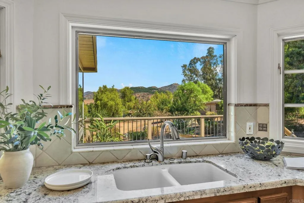 https://cdn.realtyfeed.com/cdn/127/306738741/dc1bd0cbe3acd1512ccd06d29a09ac40.webp