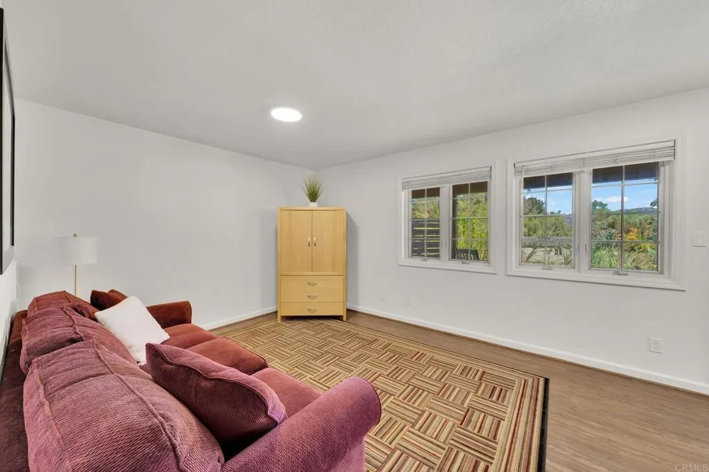 https://cdn.realtyfeed.com/cdn/127/306738741/f1599bd3334d00244312deca01cf102c.webp