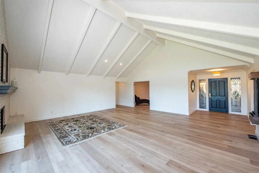 https://cdn.realtyfeed.com/cdn/127/306738741/f7d2e94f9d2ee7446454a57968ec3cae.webp