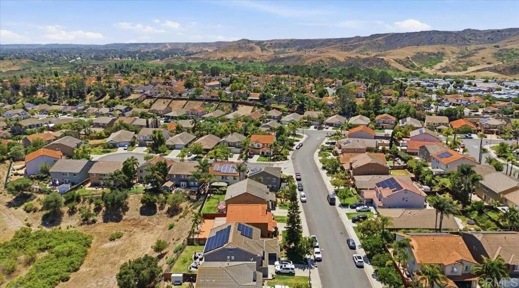 https://cdn.realtyfeed.com/cdn/127/306738767/19ef08fc3c01d0e78d5136b60467952b.webp