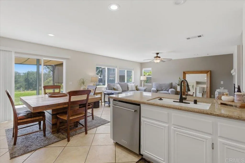 https://cdn.realtyfeed.com/cdn/127/306738767/1cb6ec7e1dd82140126c4dc4d47125ec.webp