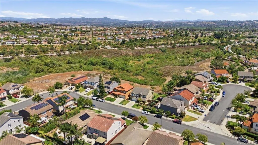 https://cdn.realtyfeed.com/cdn/127/306738767/cb8cdd70f5cb8e68ac8ea60a2b248c17.webp
