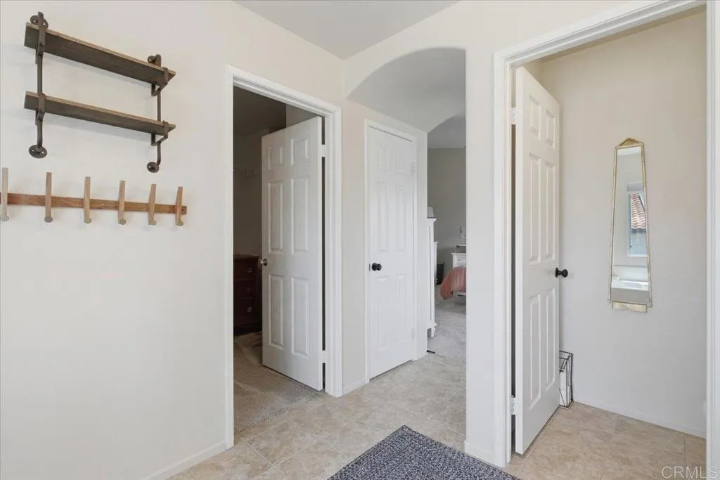 https://cdn.realtyfeed.com/cdn/127/306738767/cced97a8ecd1f9e117e6ea84d2aca856.webp