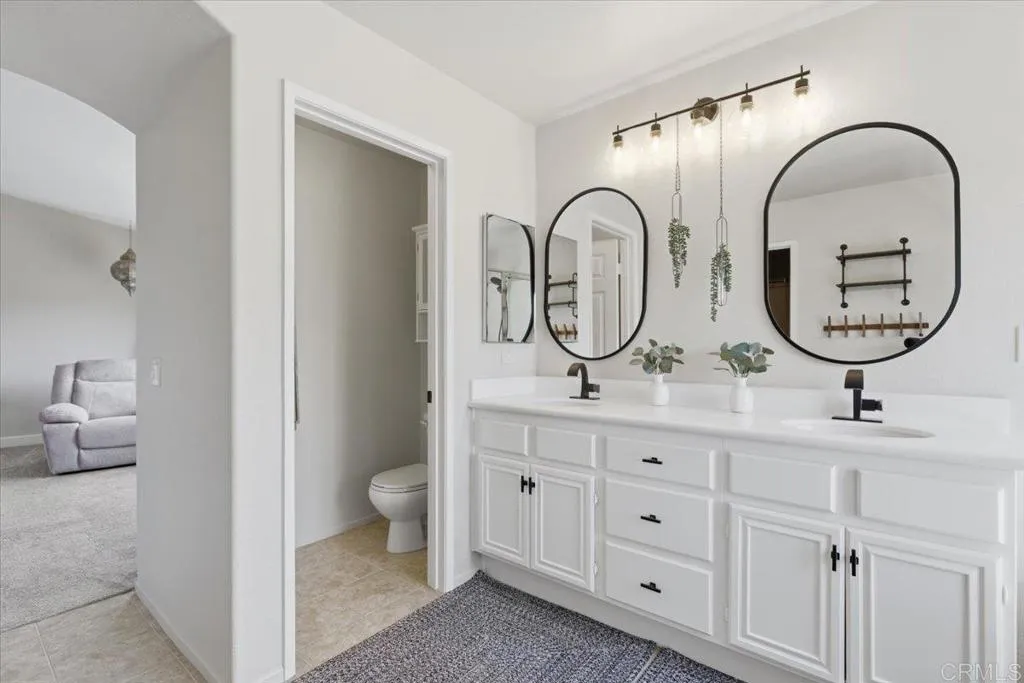 https://cdn.realtyfeed.com/cdn/127/306738767/f26f06dfec9784fcccd88d6de50f5696.webp
