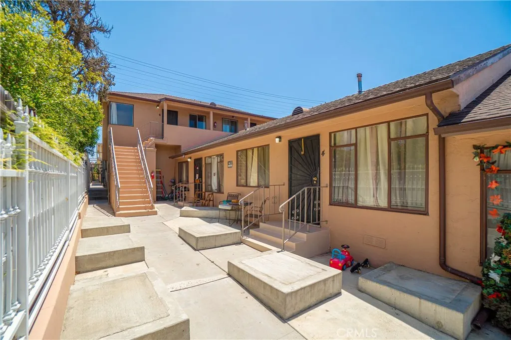 1876 Henderson Avenue, Long Beach, CA 90806 - Photo 2 of 19, Long Beach, CA