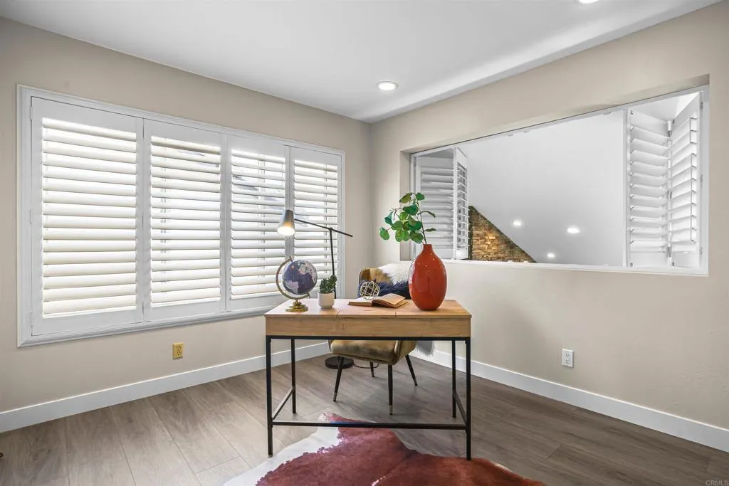 https://cdn.realtyfeed.com/cdn/127/306738837/2d8eedfda1bd71dff6d94f183af7f5d0.webp