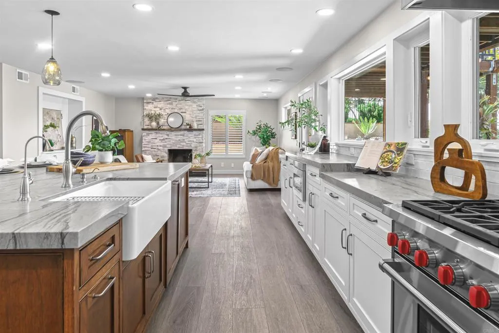 https://cdn.realtyfeed.com/cdn/127/306738837/b2167db3744da4f4b3278bc88d7d5be7.webp
