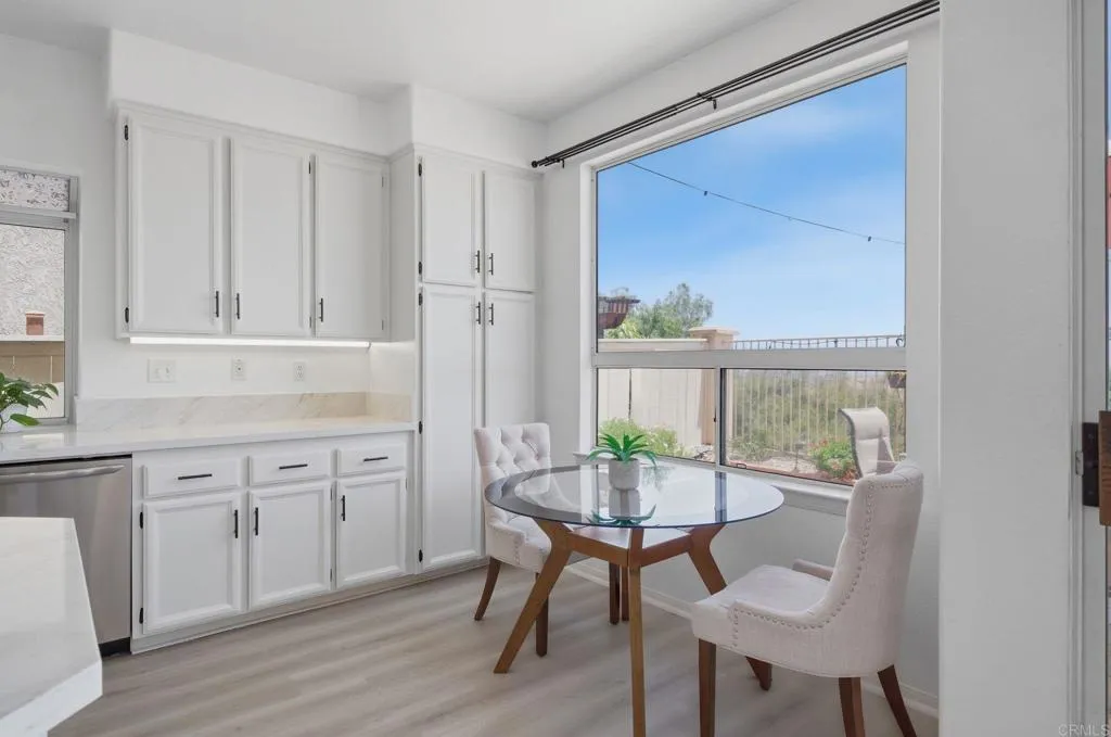 https://cdn.realtyfeed.com/cdn/127/306738845/1df8d0401470b26a0e1a9143acc94e90.webp