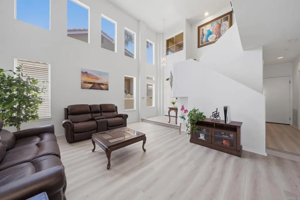https://cdn.realtyfeed.com/cdn/127/306738845/2d9173ba9bd11fbae1b7c1166d3baa82.webp