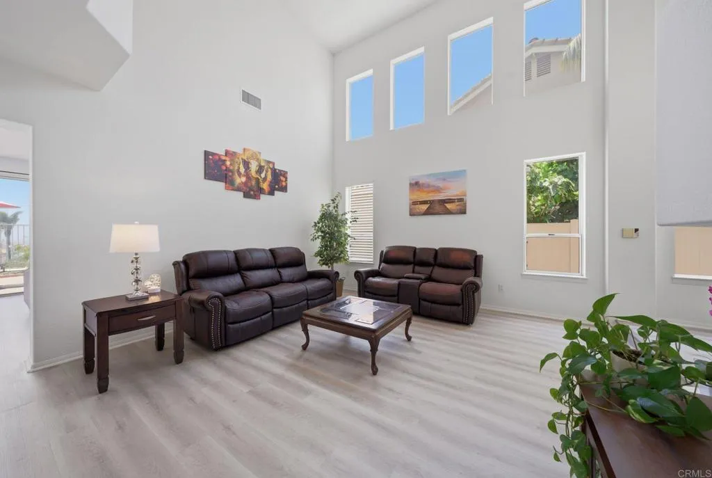 https://cdn.realtyfeed.com/cdn/127/306738845/5ddec305df998a4cdb0c7f8fb1b0790d.webp
