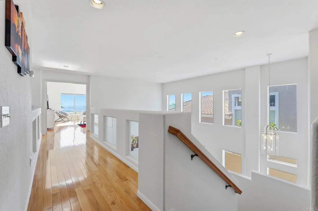 https://cdn.realtyfeed.com/cdn/127/306738845/760fb6c12a7fce5552306cdcfee0ce9e.webp