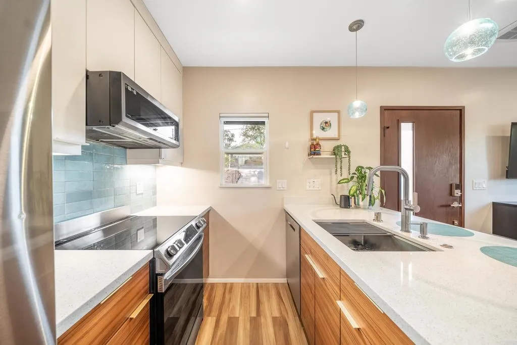 https://cdn.realtyfeed.com/cdn/127/306738852/15f91a861048412ec63b673a78dce165.webp