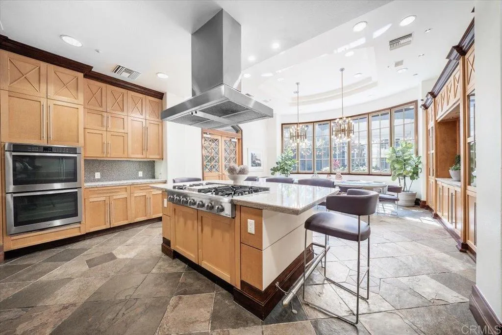 https://cdn.realtyfeed.com/cdn/127/306738852/251051b00f28cb91bb49b745ae4e962c.webp