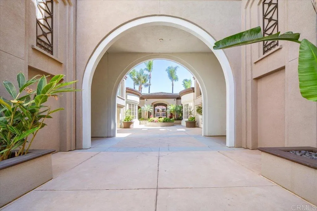 https://cdn.realtyfeed.com/cdn/127/306738852/31a68042bf4e31f3939624feffc42113.webp