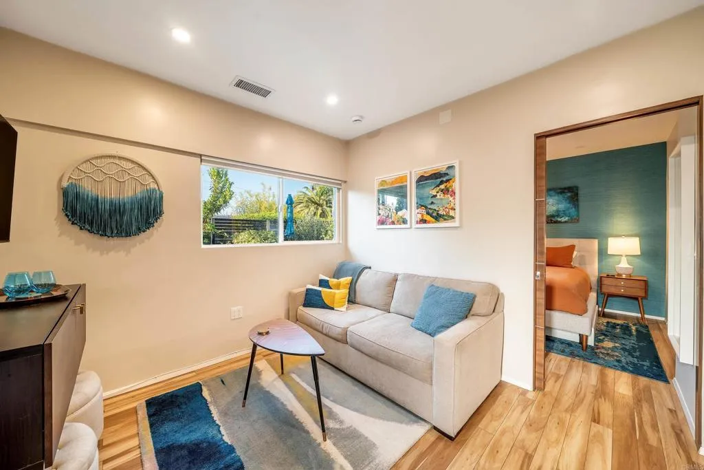 https://cdn.realtyfeed.com/cdn/127/306738852/478115e856e7a84fd58851db51c4eb7d.webp