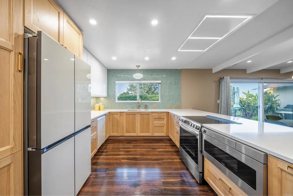 https://cdn.realtyfeed.com/cdn/127/306738852/584170dfc764d132e6a9494ff4f118a5.webp
