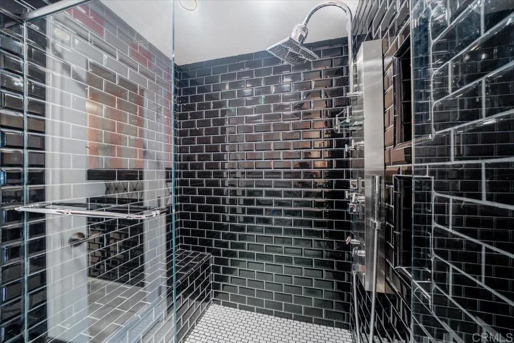 https://cdn.realtyfeed.com/cdn/127/306738852/74b485067238cfda0b3d798a4b33c320.webp