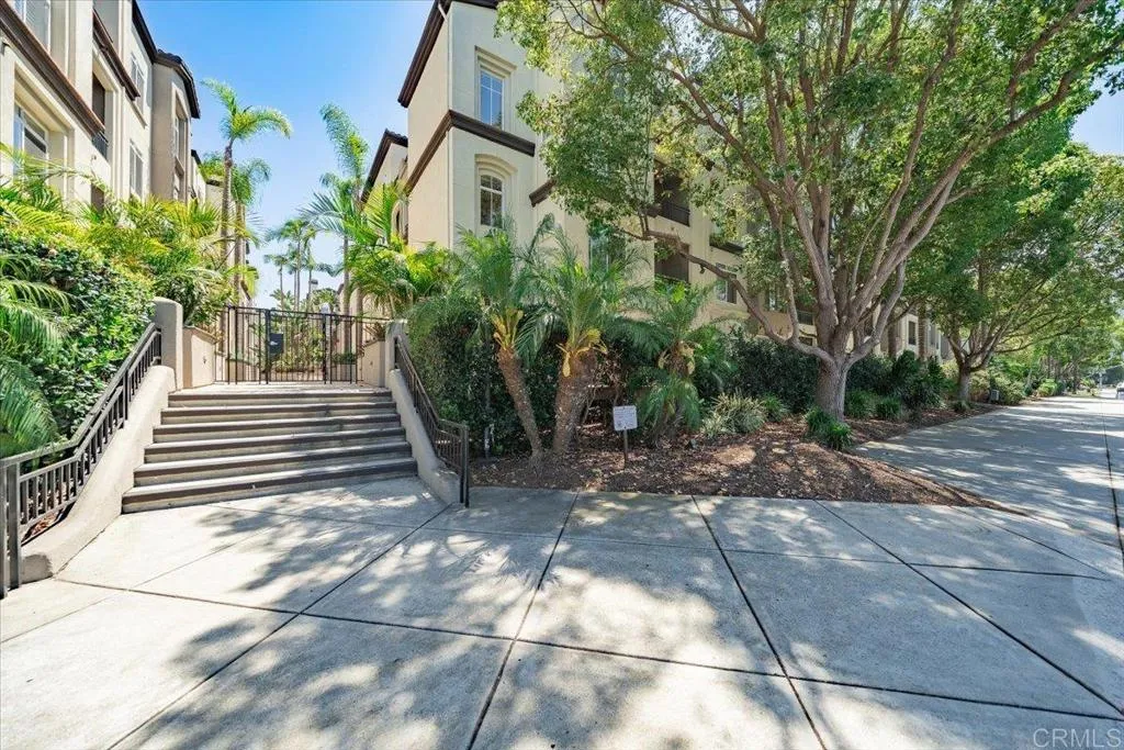 https://cdn.realtyfeed.com/cdn/127/306738852/7d15c61aca0d741ac740ae9575ce8726.webp