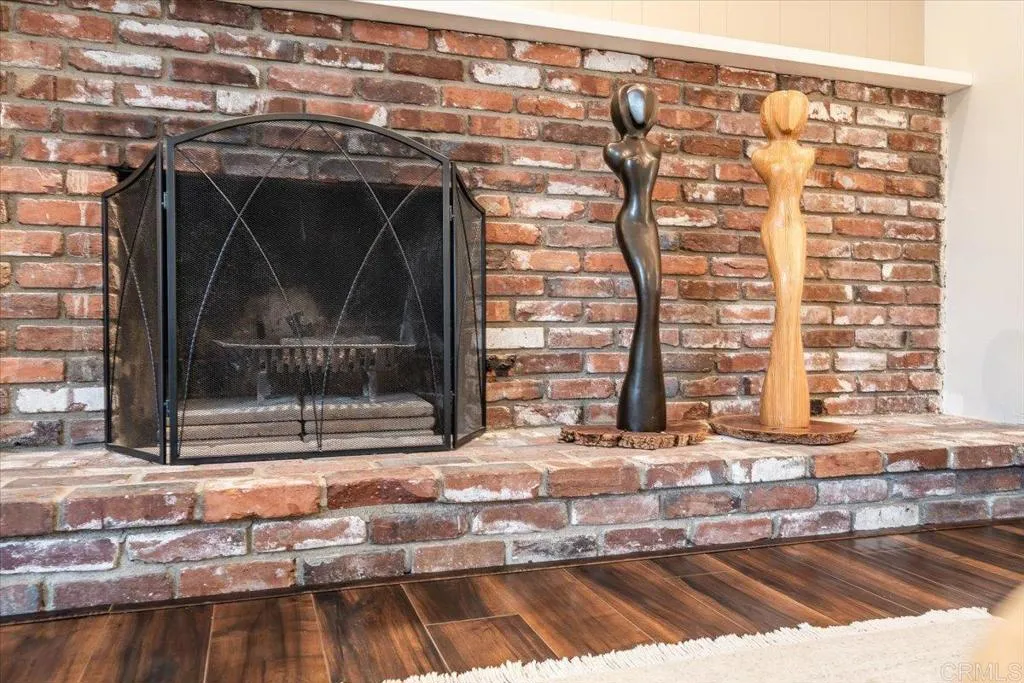 https://cdn.realtyfeed.com/cdn/127/306738852/b23b05bbfd68cec86813c3eaaa6e8435.webp