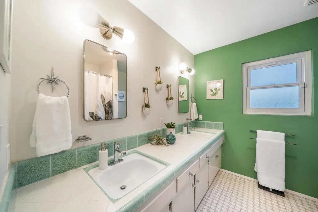 https://cdn.realtyfeed.com/cdn/127/306738852/b89934ae2a62434c19cff1bedbcd2866.webp
