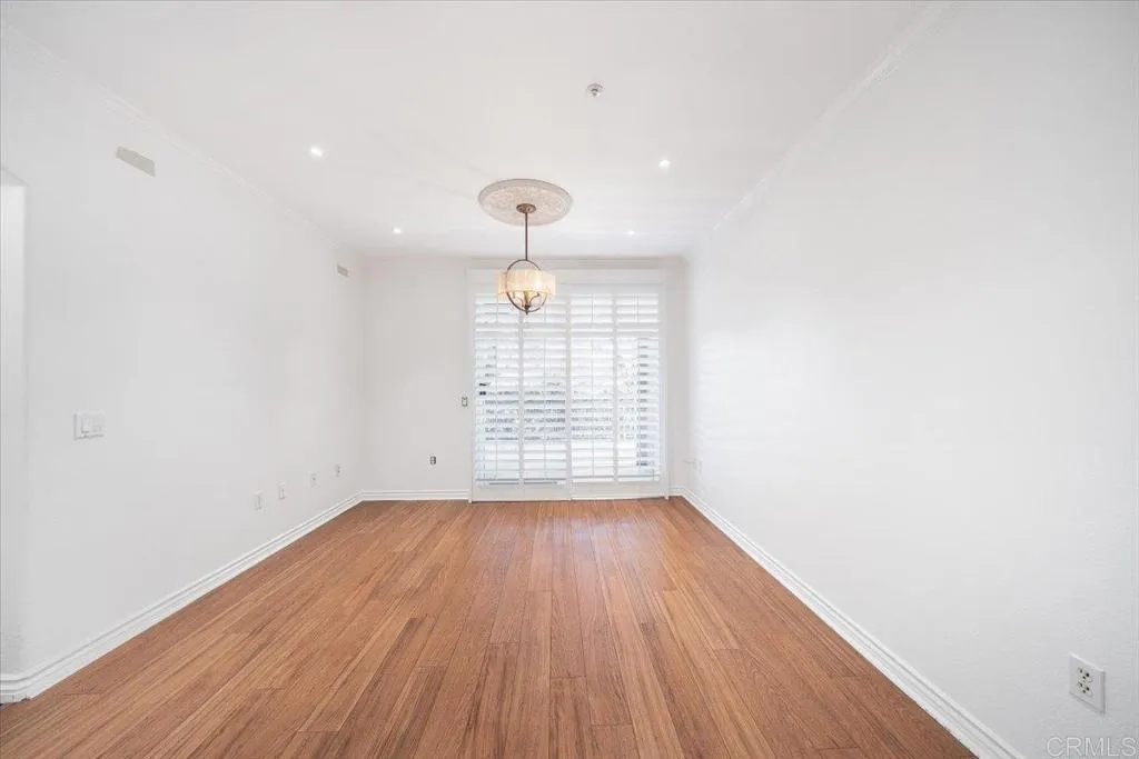 https://cdn.realtyfeed.com/cdn/127/306738852/e9f3d526f2d219ced5e83a7802be39a0.webp