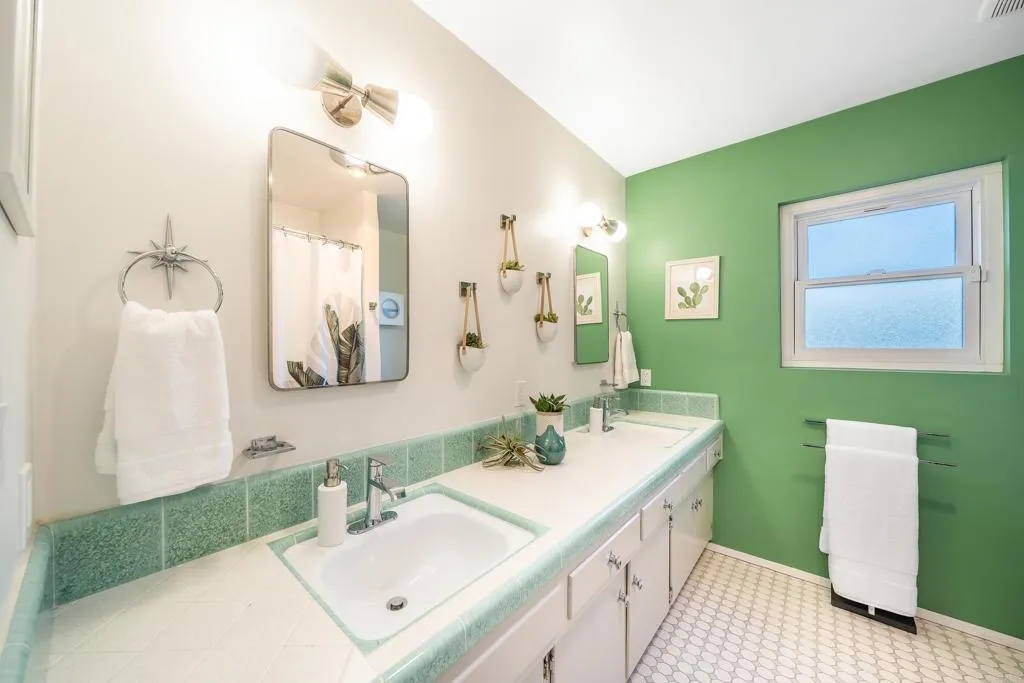 https://cdn.realtyfeed.com/cdn/127/306738853/5f67d23eba5c3d0de35c93c5072fd032.webp