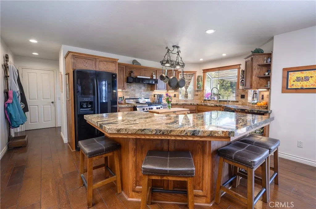 https://cdn.realtyfeed.com/cdn/127/306738942/1c93fe8a4e6ba7ec803fd220408becd1.webp