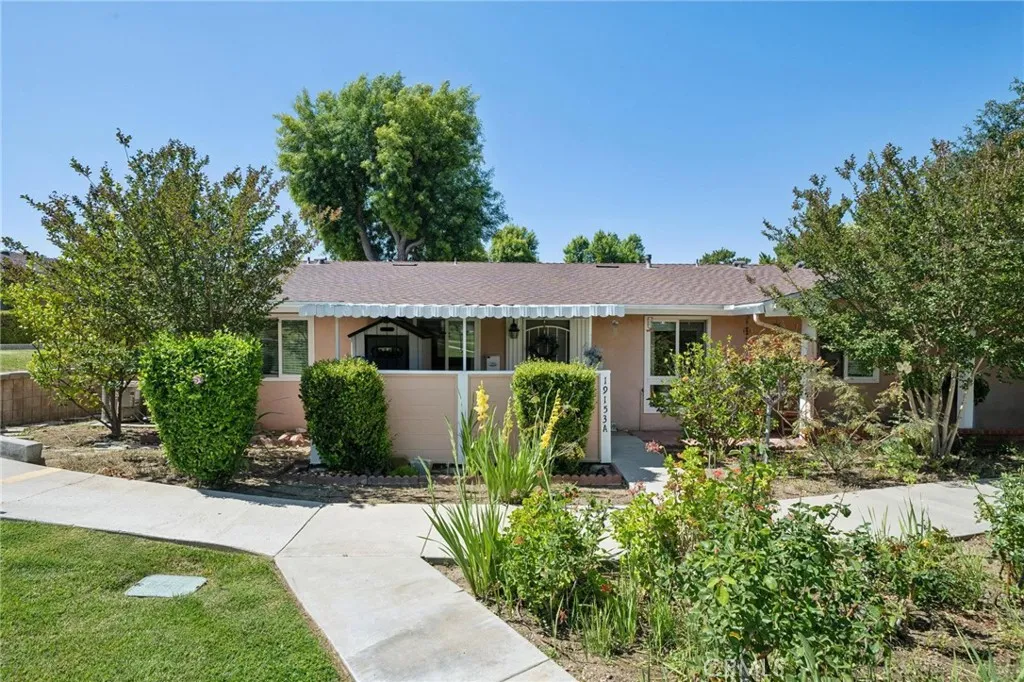 19153 Avenue Of The Oaks