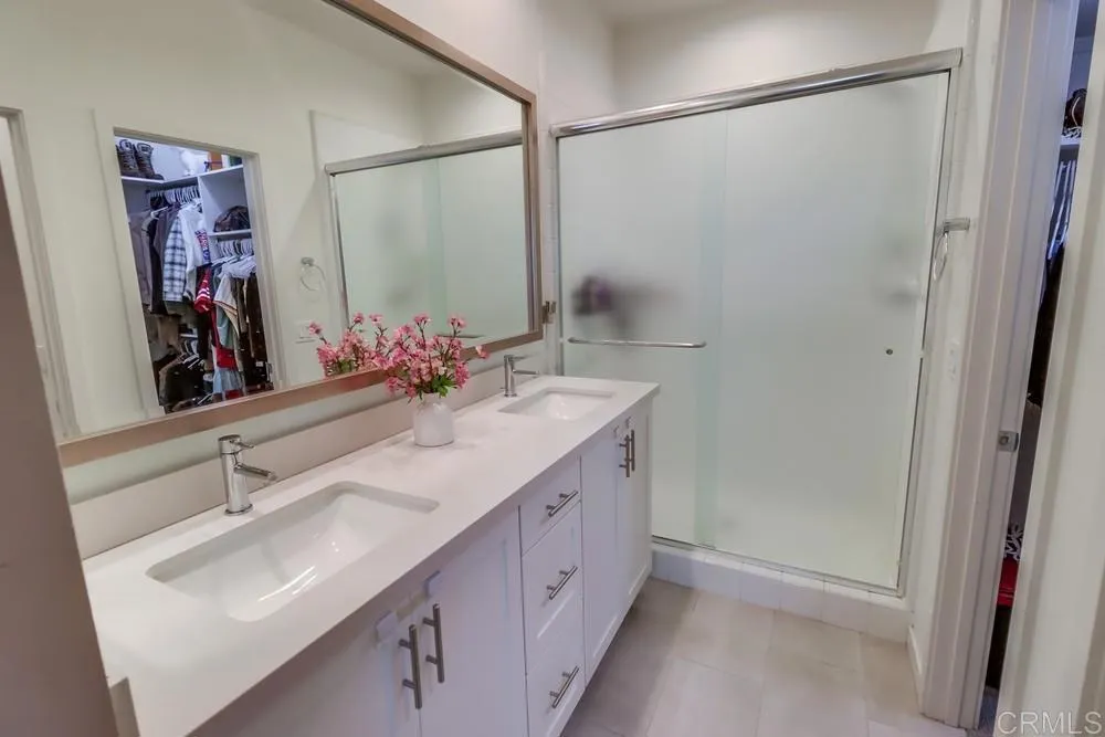 https://cdn.realtyfeed.com/cdn/127/306739012/17f91a9a7bf71dd64d180fc42a387ffd.webp