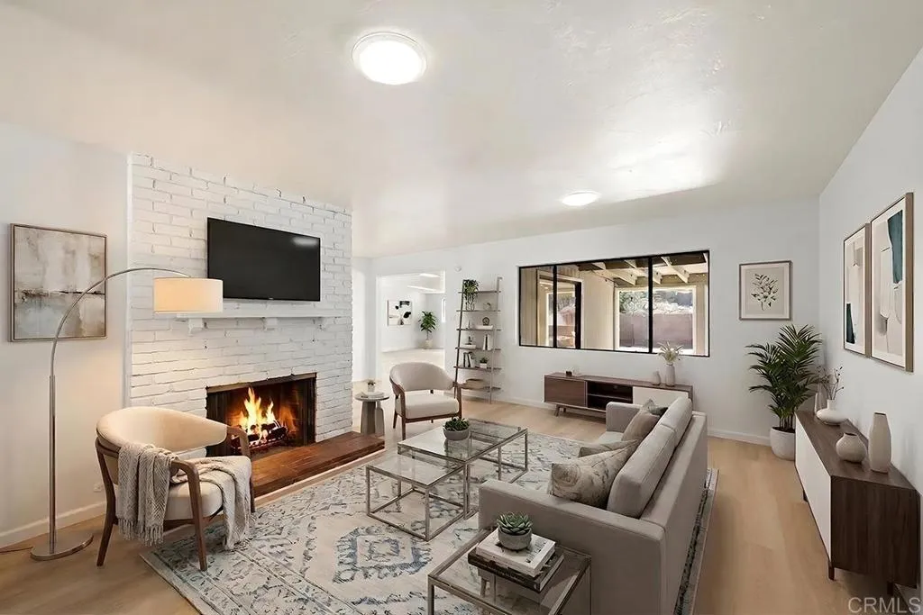 https://cdn.realtyfeed.com/cdn/127/306739014/312466ae0981e54fd4f204e1b38a6c7e.webp