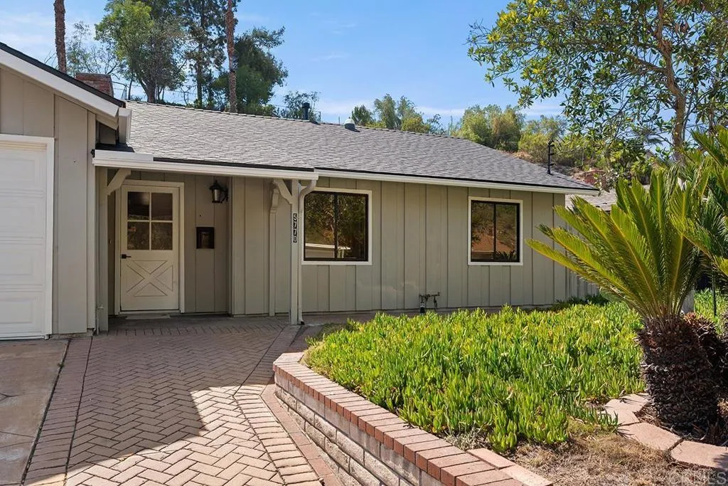 https://cdn.realtyfeed.com/cdn/127/306739014/9249f9971d86b34ae87f892255c7af41.webp