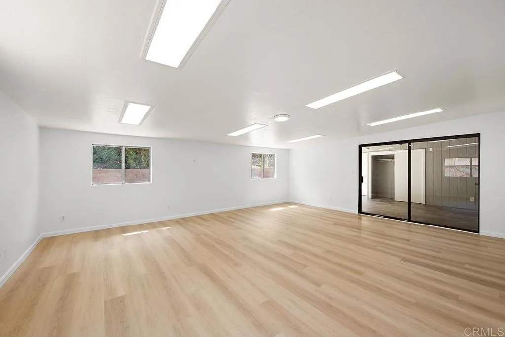 https://cdn.realtyfeed.com/cdn/127/306739014/9a332b89ed91496b55983ee3394c5e18.webp
