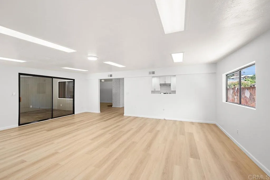 https://cdn.realtyfeed.com/cdn/127/306739014/a1115ccfbdf6502cebccd3767edaa8ca.webp