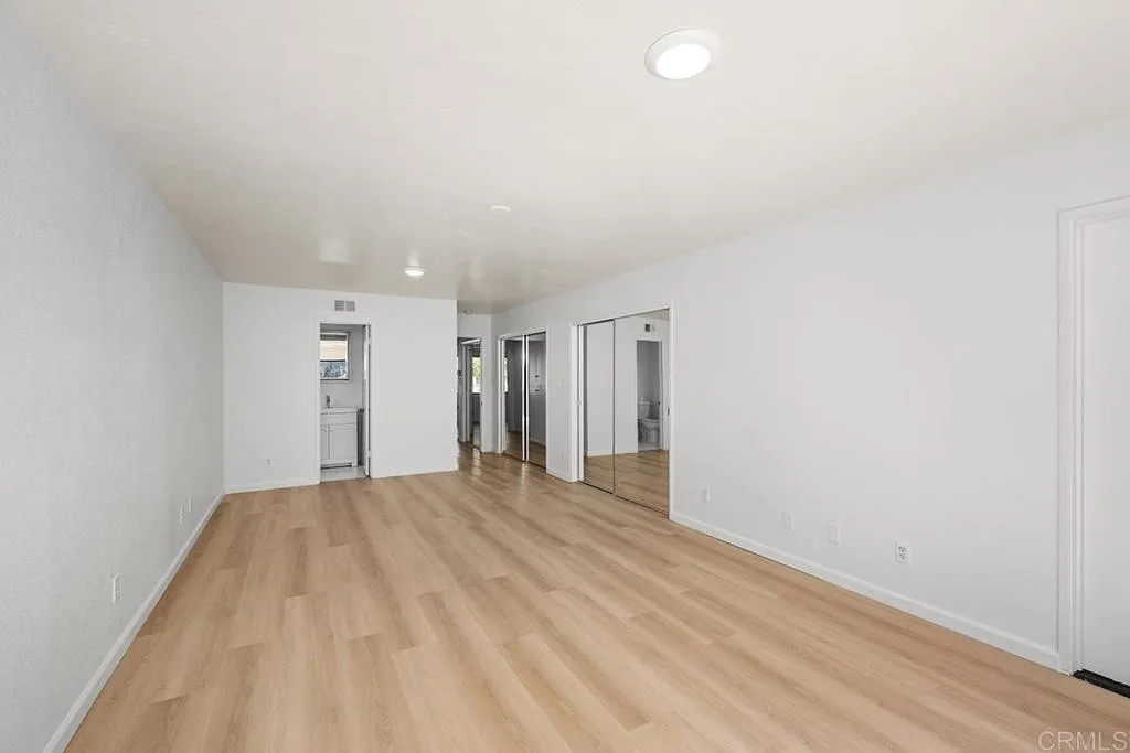 https://cdn.realtyfeed.com/cdn/127/306739014/fe450d31c1d307bbd3914a6994880cbc.webp